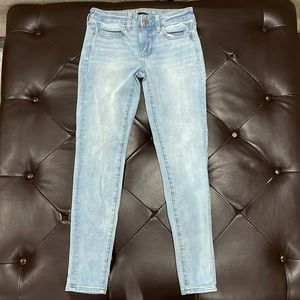 light wash AE jeans